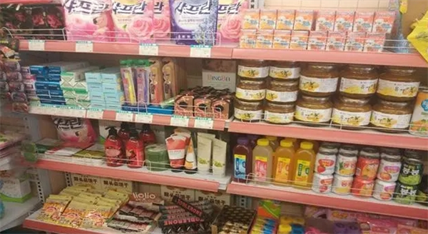华诚万家进口食品加盟费多少钱？万元投资就能开店