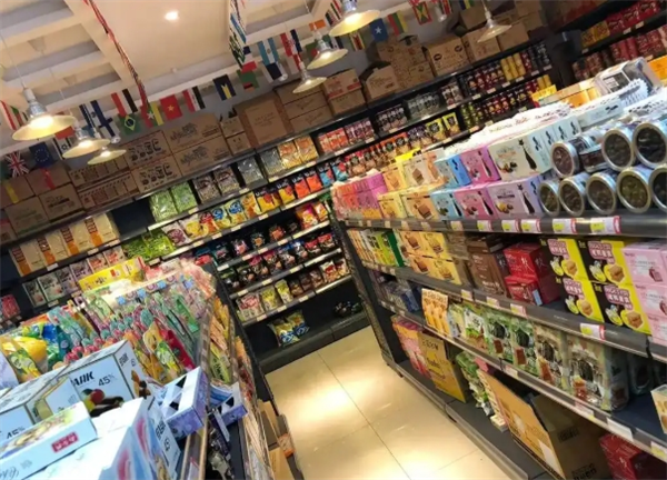 栀子花开零食店加盟电话多少？